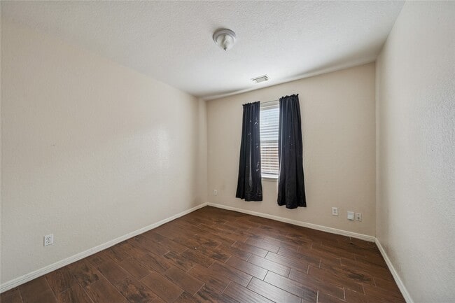 Building Photo - 10014 Williams Field Dr