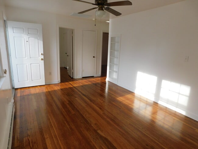 Living room - 12113 Richmond St Unit 12115