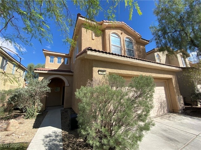 Photo - 744 Blue Barrel St