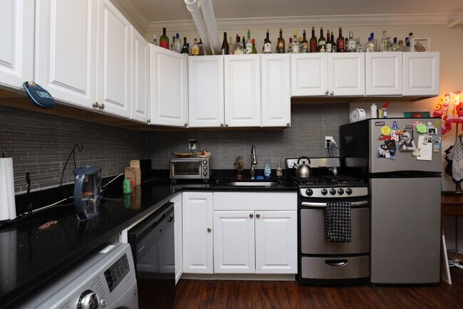 Photo - 2129 N Dayton St Unit 3G