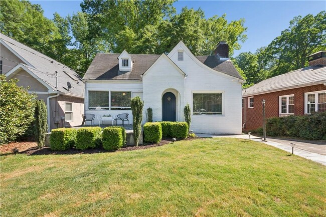 Building Photo - 1213 Cameron Ct NE