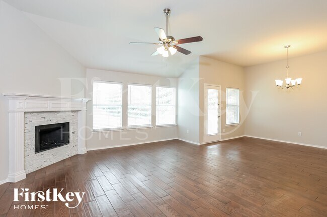 Photo - 5033 Charisma Dr