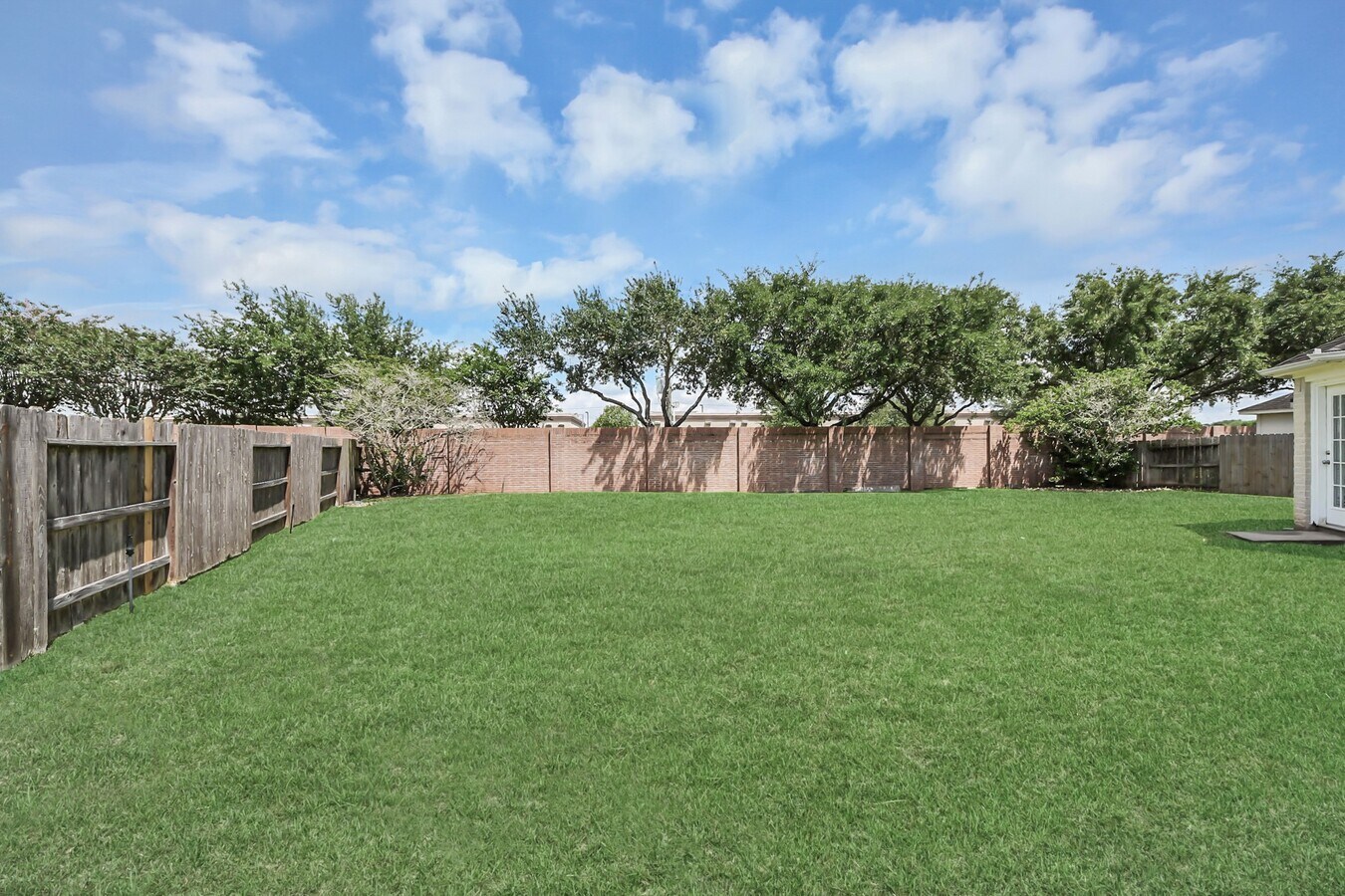 Photo - 5527 Moss Meadow Ct