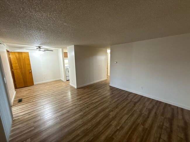 Photo - 673 Glen Creek Rd NW