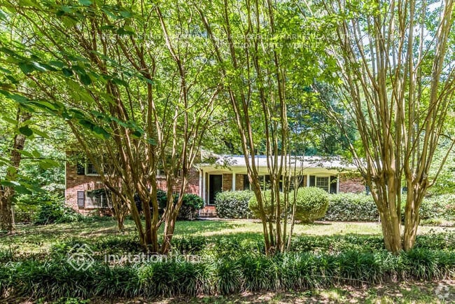 Building Photo - 2905 Piedmont Dr Rental