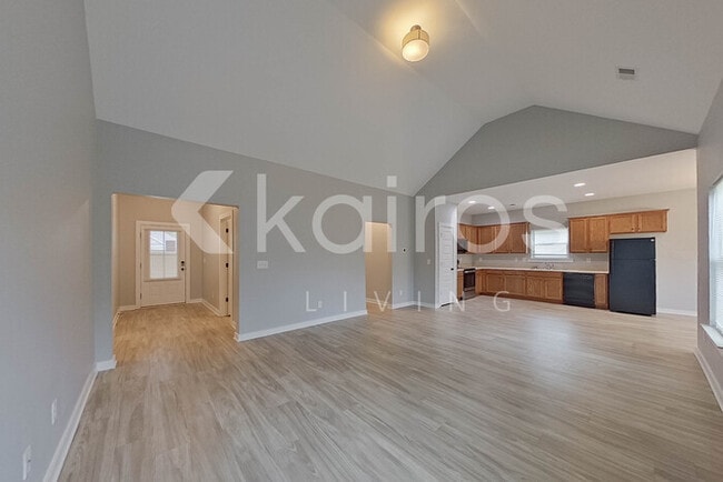 Photo - 45 HAWK LN