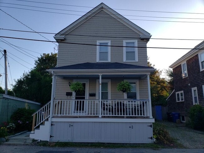 Building Photo - 6 Warner Pl Unit 2