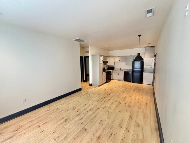 2510 Portland Ave Unit 203