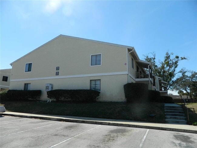 Building Photo - 302 Cherokee Ct Unit G