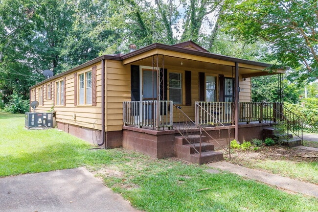 Building Photo - 2 Bedroom Duplex in Bessemer