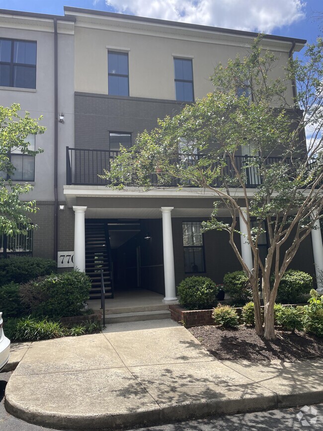 Building Photo - 770 Walker Square Rental