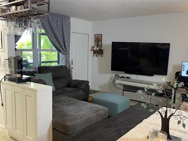 Photo - 1425 Arthur St Unit 115B