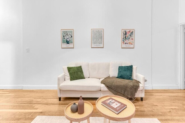Photo - 238 E 82nd St Unidad SI ID1566057P