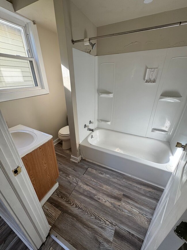 Photo - 207 Railroad Ave Unit 2