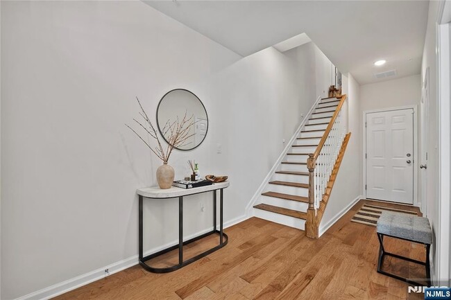 Photo - 65 Landmark Ln Unit 905