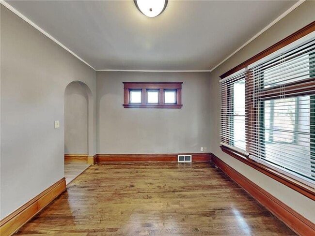 Photo - 1403 Barclay St