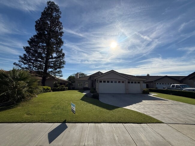 Photo - Elegant 3-Bedroom Home in Seven Oaks