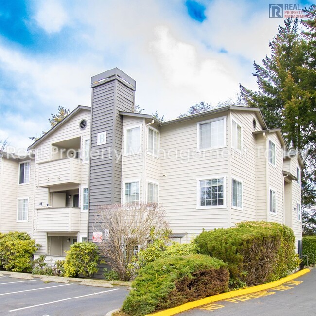 Cozy 3 Bedroom Apartment In Burien! - Cozy 3 Bedroom Apartment In Burien!