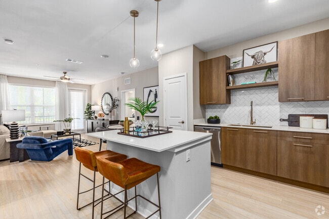 2 BR, 2 BA - 1,320SF
