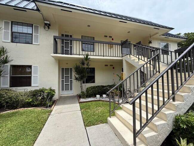 Building Photo - 701 Avenue L Unit 105-A Rental