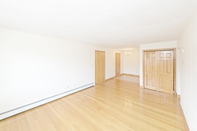 1 BR, 1 BA