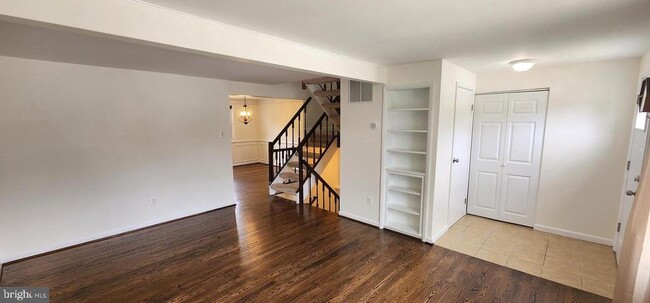 13592 Bentley Cir