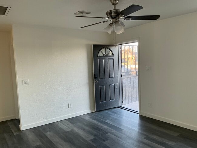 Photo - 2935 W Garfield St