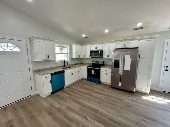 Photo - 79 Bluegrass Rd