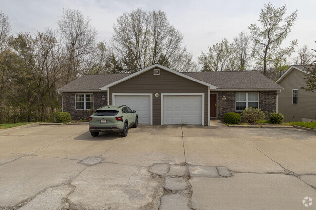 Building Photo - 3410 E St Charles Rd Rental