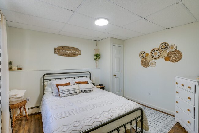 Photo - 2893 Ohio St Unit Downstairs B