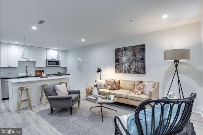 Photo - 22 Bryant St NW Unidad 1