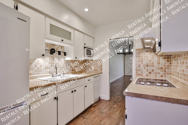 Photo - 1107 W Osborn Rd