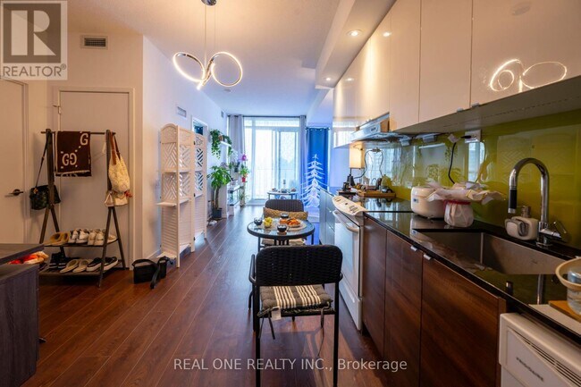 Photo - 121 McMahon Dr Unit 2802