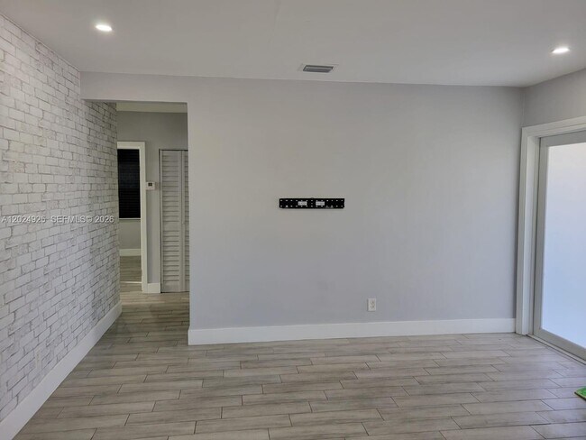 Photo - 6401 SW 58th Ave