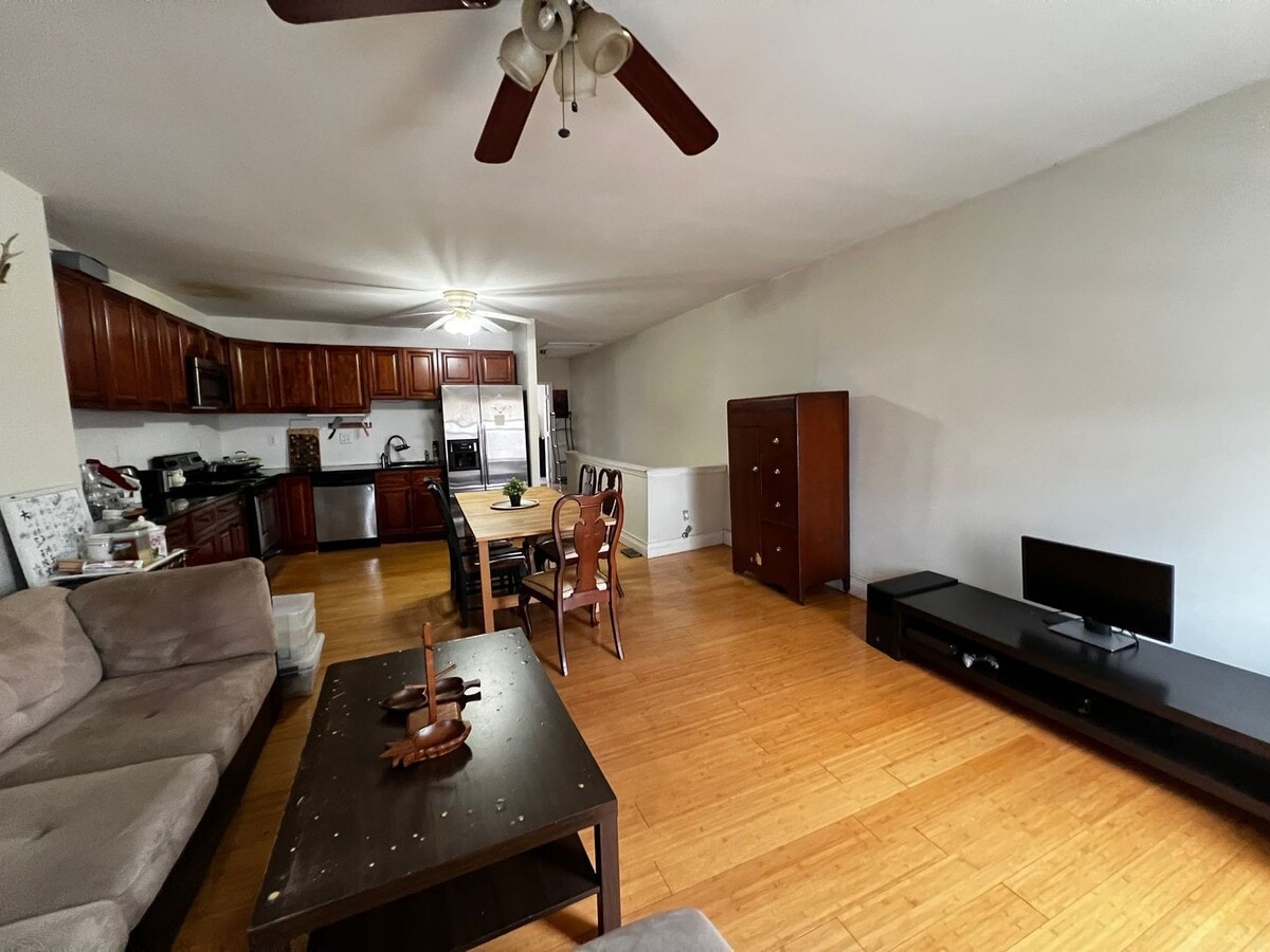 Photo - 676 N 33rd St Unit 3F