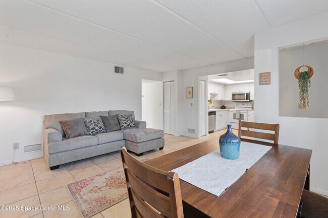 Photo - 1145 N Shannon Ave Unidad 39