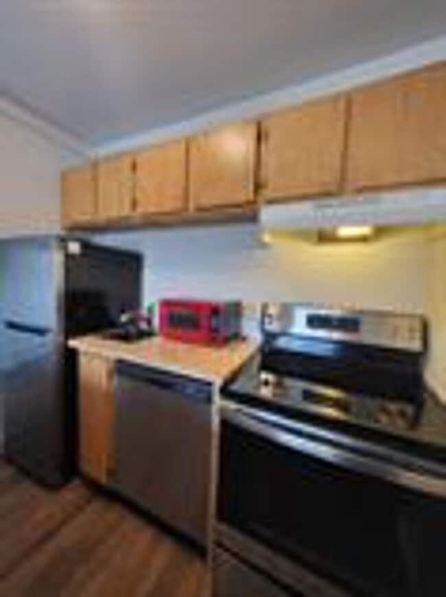 Building Photo - In town Breckenridge Studio! Heat and Electric included! Between town and the lifts! Available...