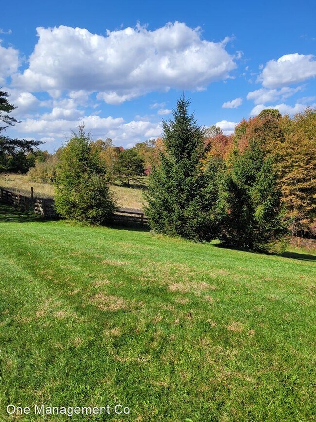 Photo - 5 br, 3 bath House - 6950 Sonagle Rd SE