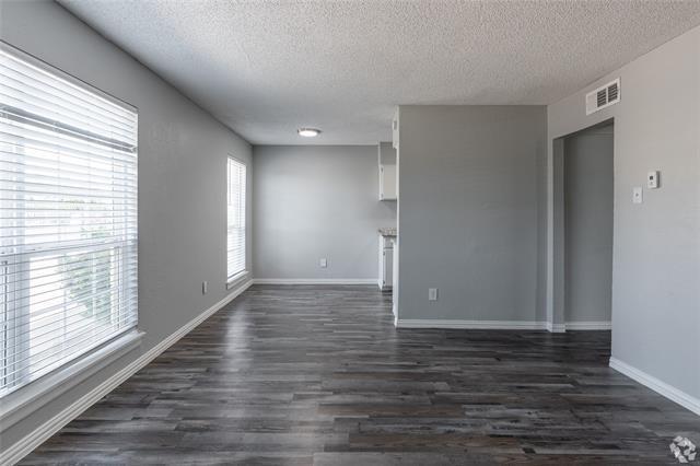 Building Photo - 2728 N Buckner Blvd Unit 132 Rental