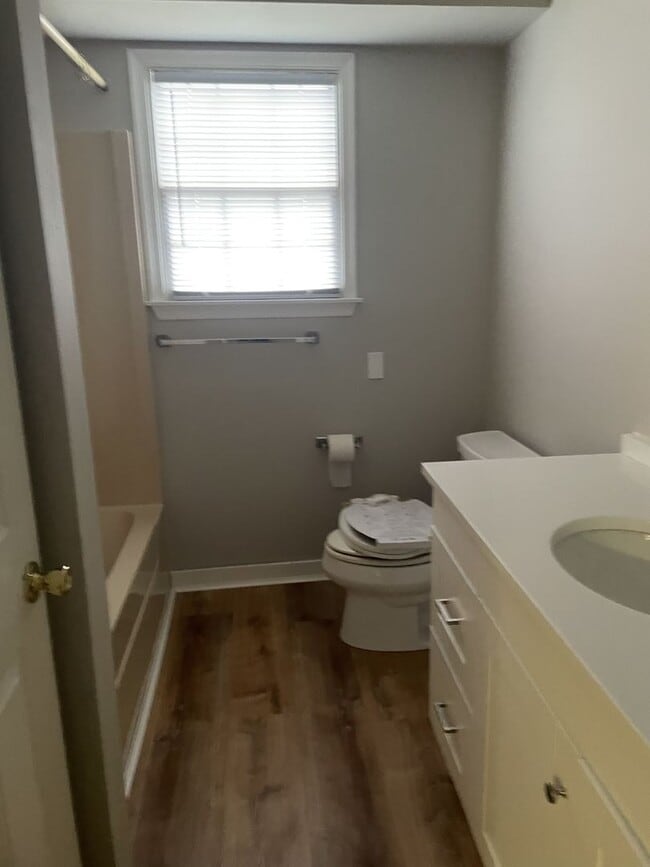 Photo - 323 Jefferson St Unit 2nd Floor