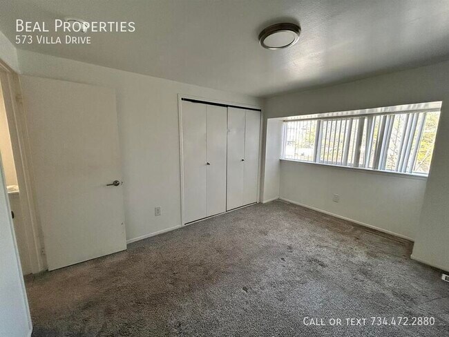 Photo - 573 Villa Dr