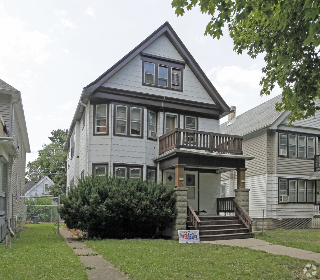 Photo - 2757-2759 N 36th St