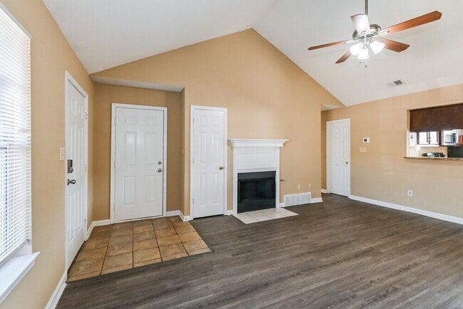 Photo - 2901 Connor Reed Dr