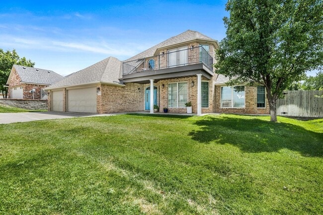 Photo - 25 Carnoustie Ln