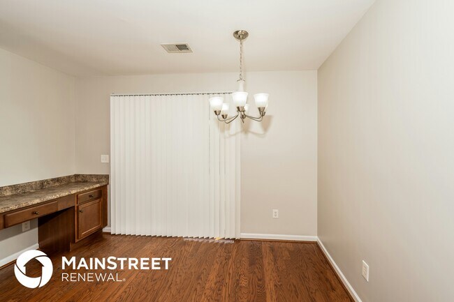 Photo - 35 Briar Ridge Ln