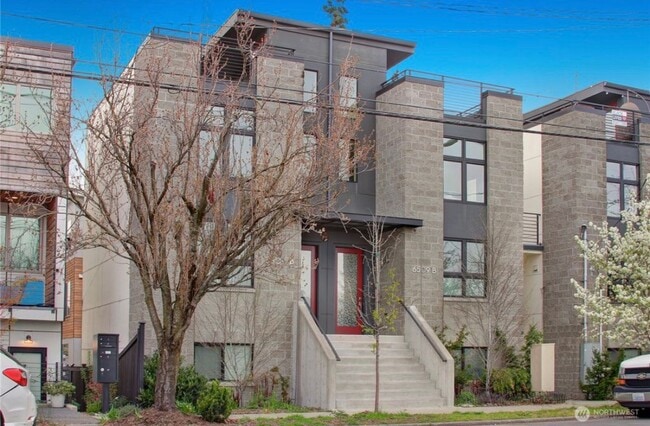 Welcome Home Modern Townhome in Georgetown - Welcome Home Modern Townhome in Georgetown