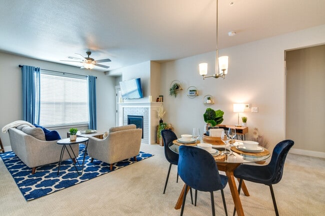 Photo - 4622 Hahns Peak Dr Unidad SI ID1385715P
