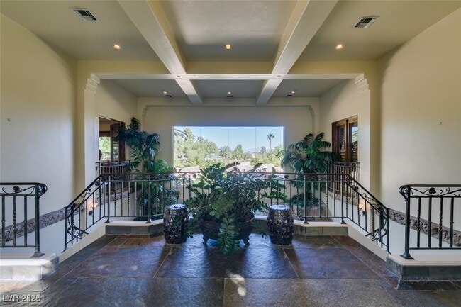 Photo - 549 Regents Gate Dr