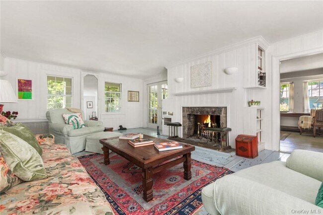 Photo - 31 Kittredge Dr