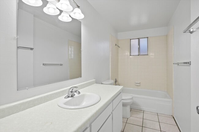 Photo - 4525 E Bellevue St